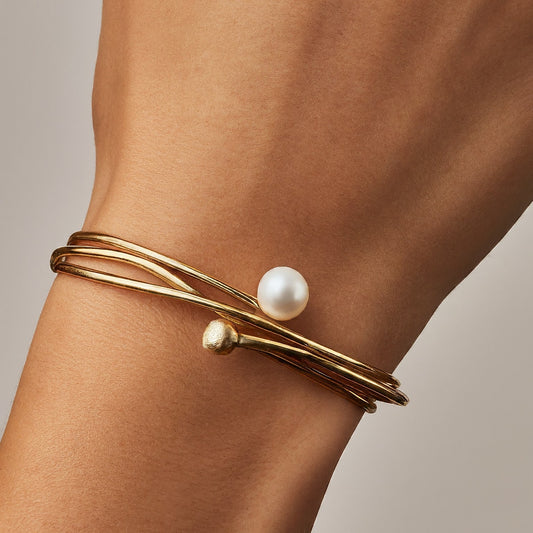 Elegant Pearl Bracelet